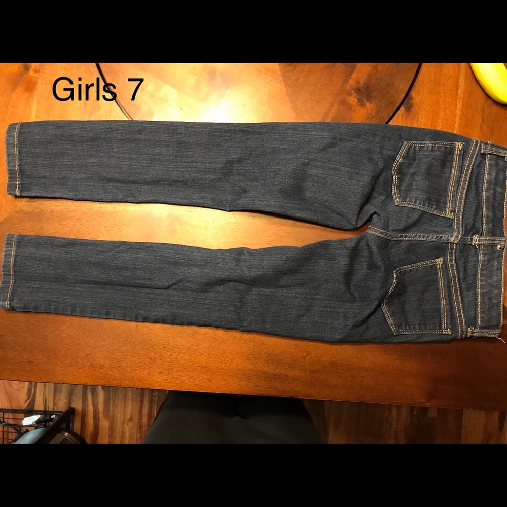 Girls size 7 jeans.
